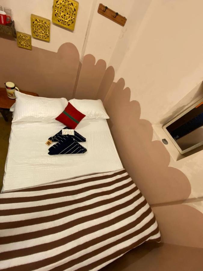 Narayana Haveli Hotel Varanasi Bagian luar foto