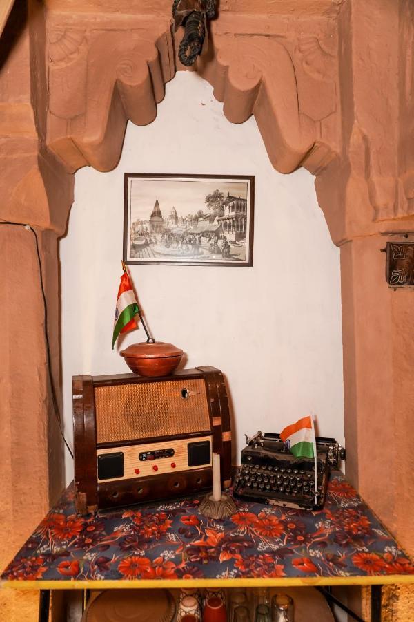 Narayana Haveli Hotel Varanasi Bagian luar foto